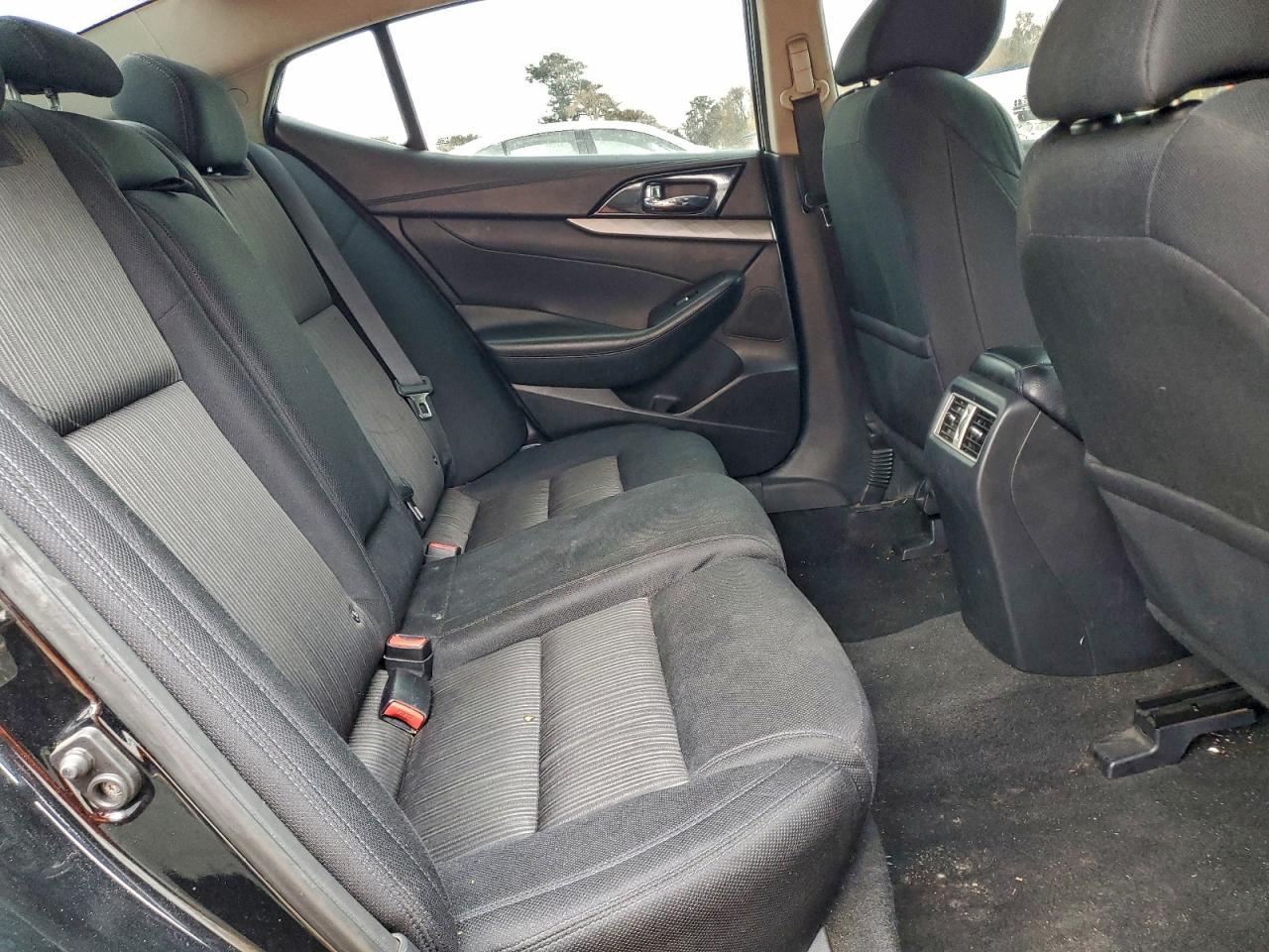 2016 NISSAN Maxima