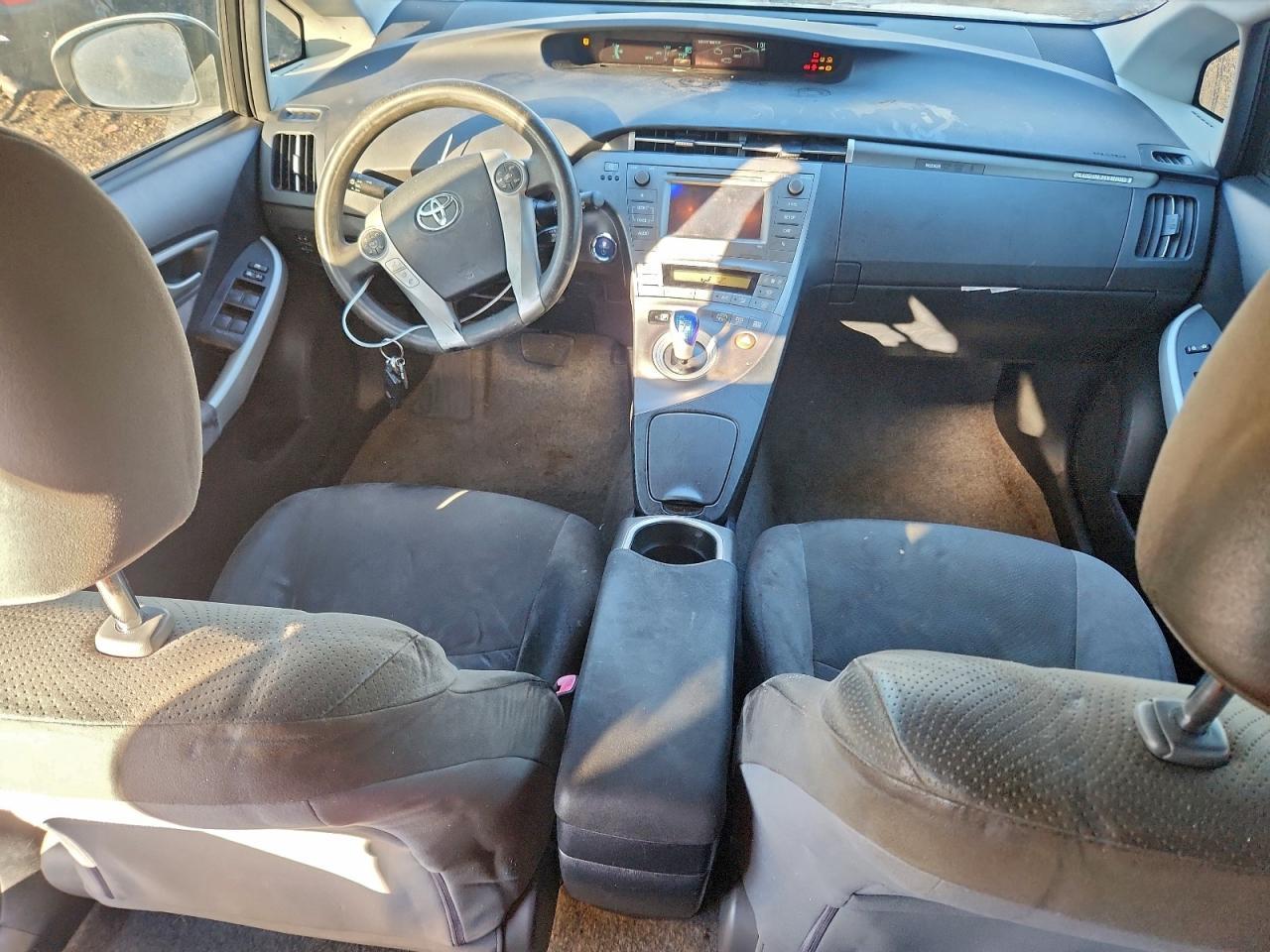 2013 TOYOTA Prius Plug-In