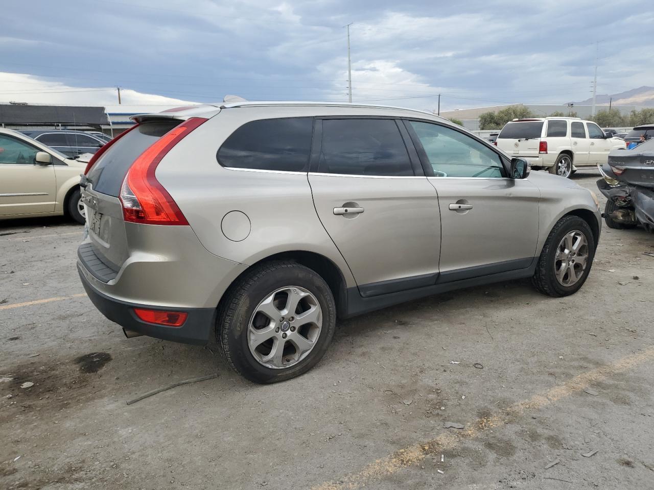 2013 VOLVO XC60