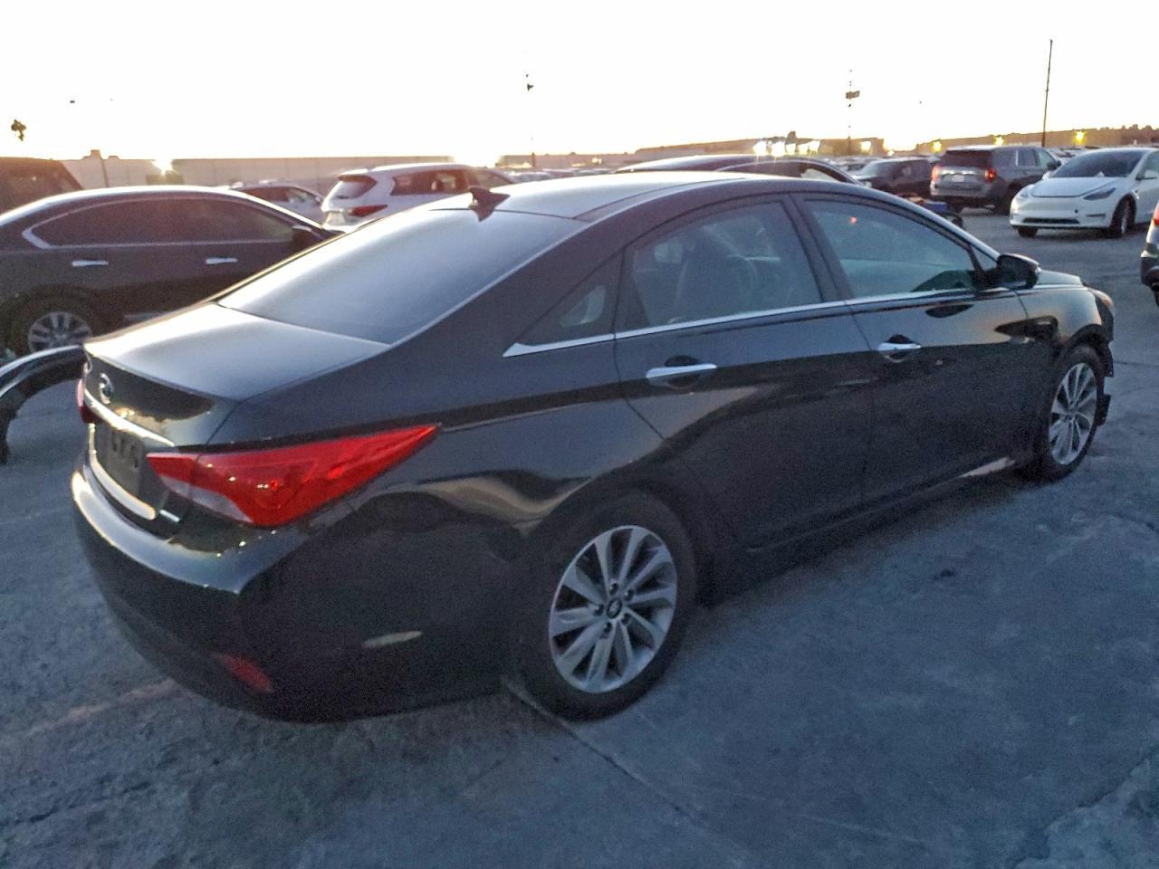 2014 HYUNDAI SONATA