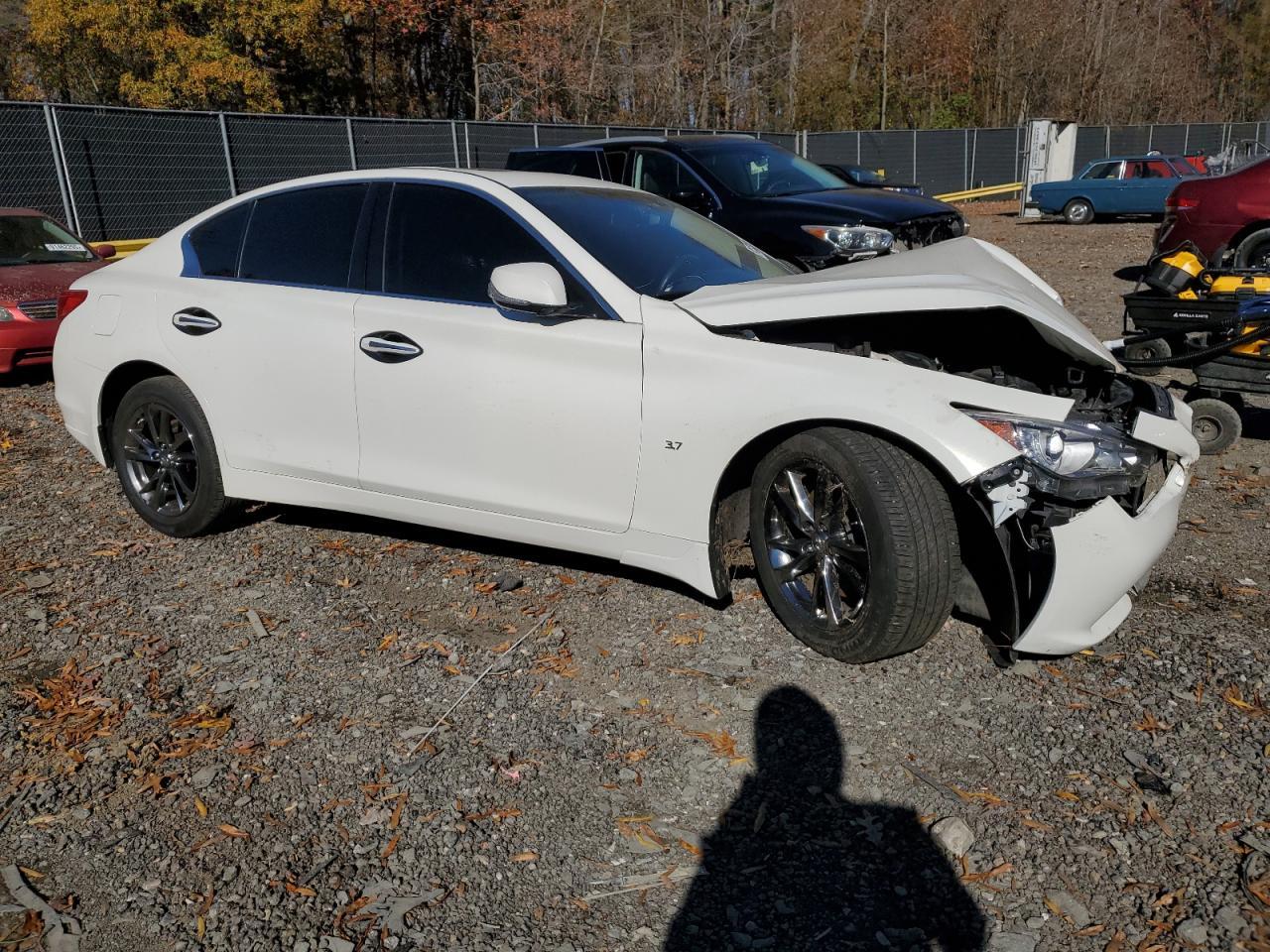 2015 INFINITI Q50