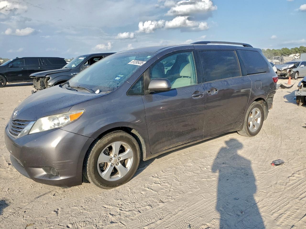 2017 TOYOTA SIENNA