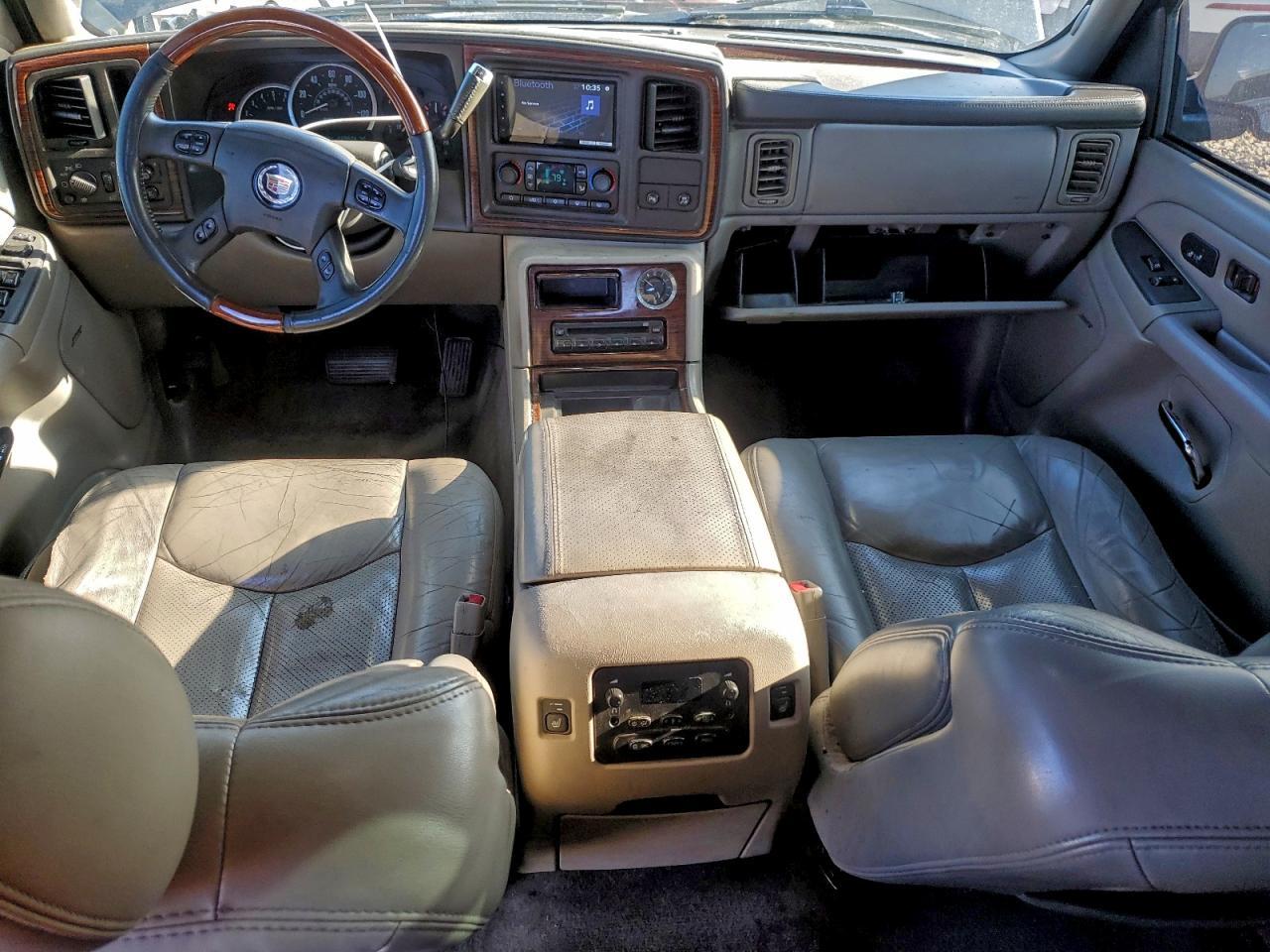 2004 CADILLAC ESCALADE