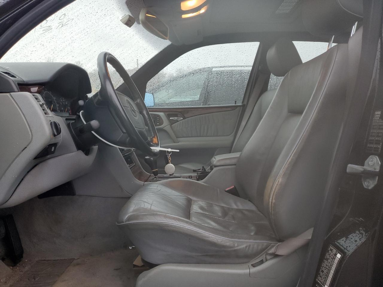 1998 MERCEDES-BENZ E-Class