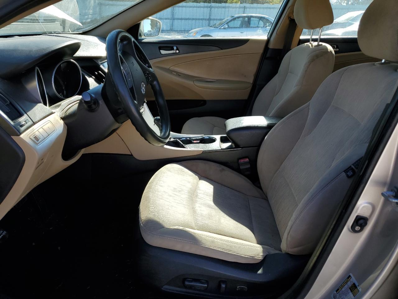 2011 HYUNDAI SONATA