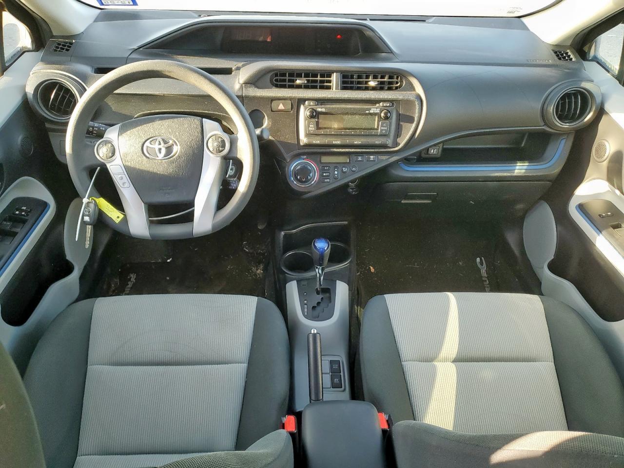 2013 TOYOTA Prius c