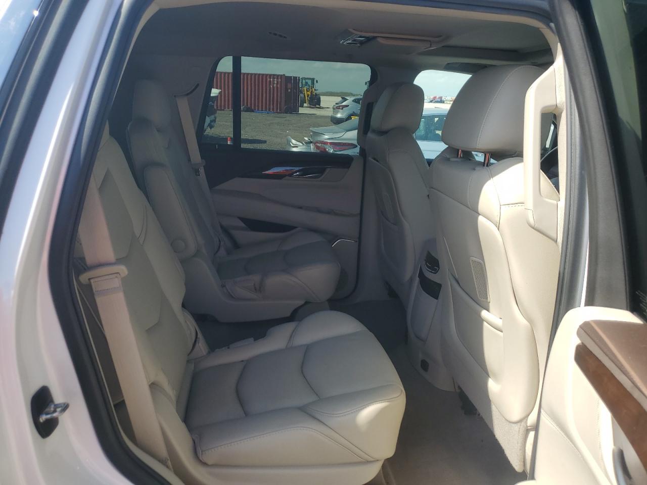2017 CADILLAC ESCALADE
