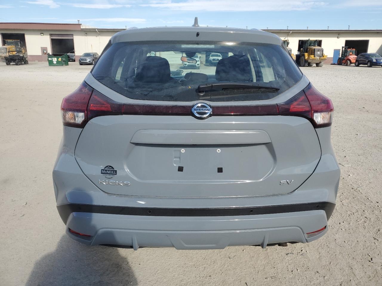 2021 NISSAN KICKS