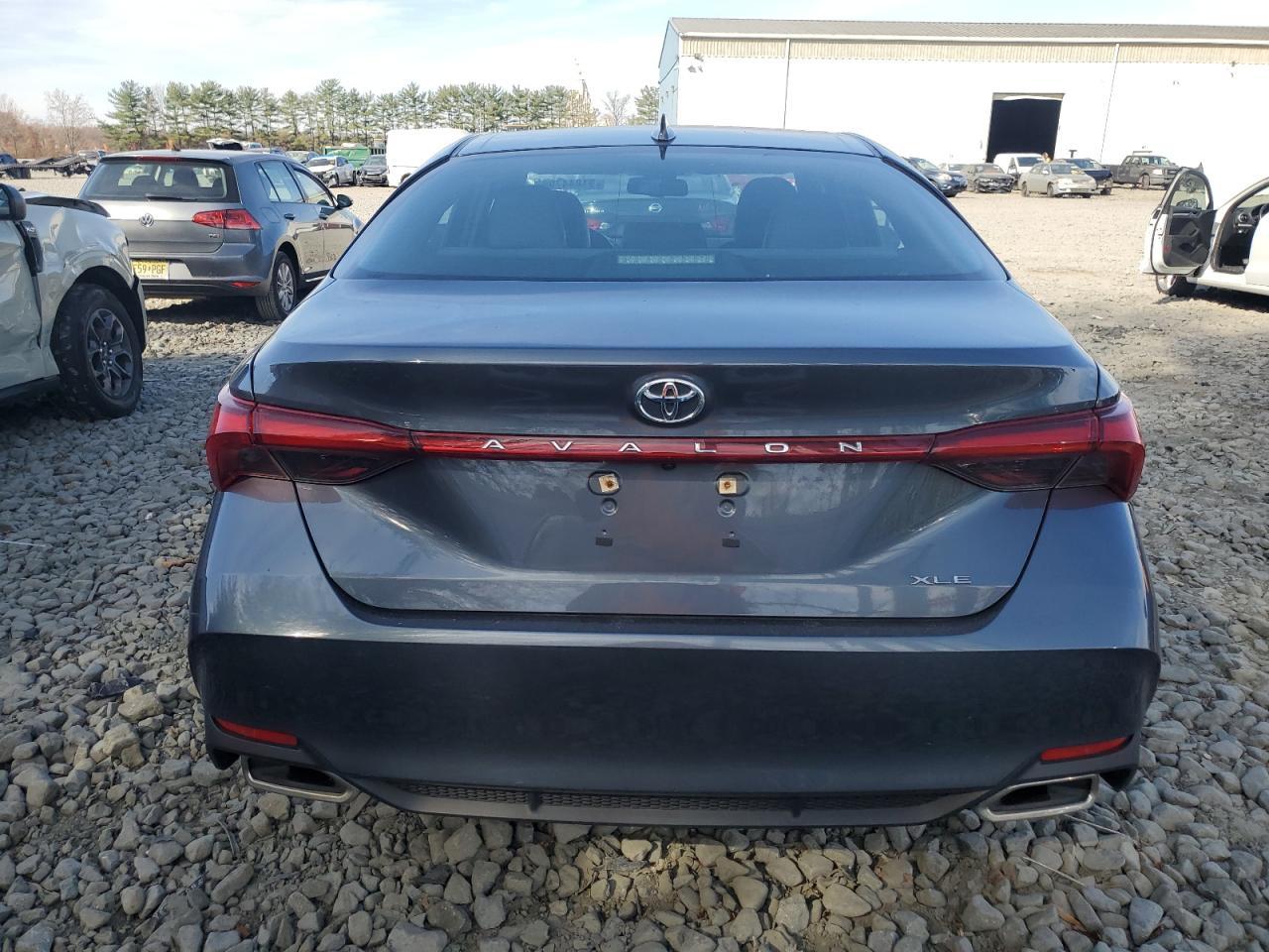 2019 TOYOTA Avalon