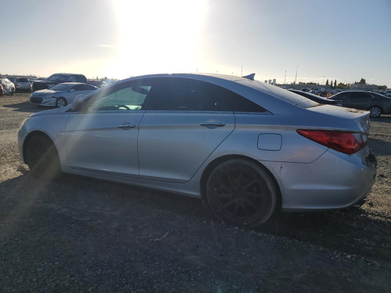 2011 HYUNDAI SONATA