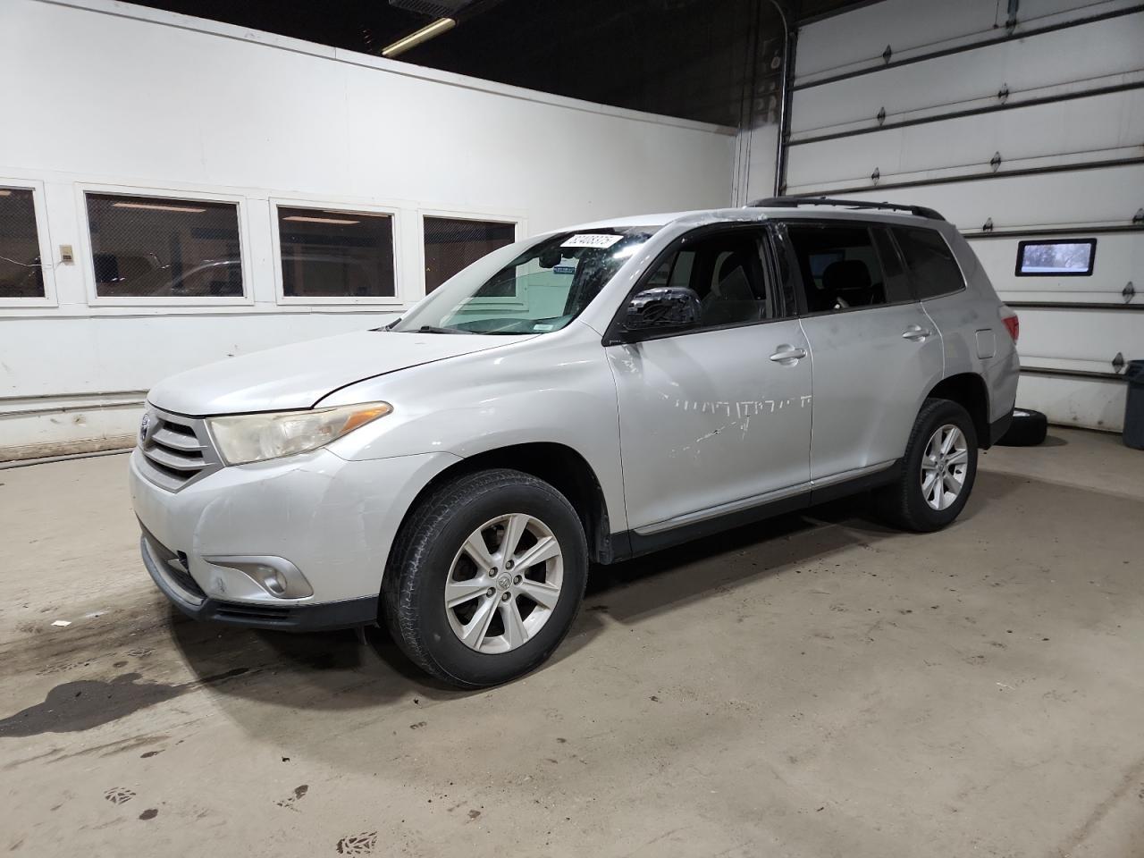 2013 TOYOTA HIGHLANDER