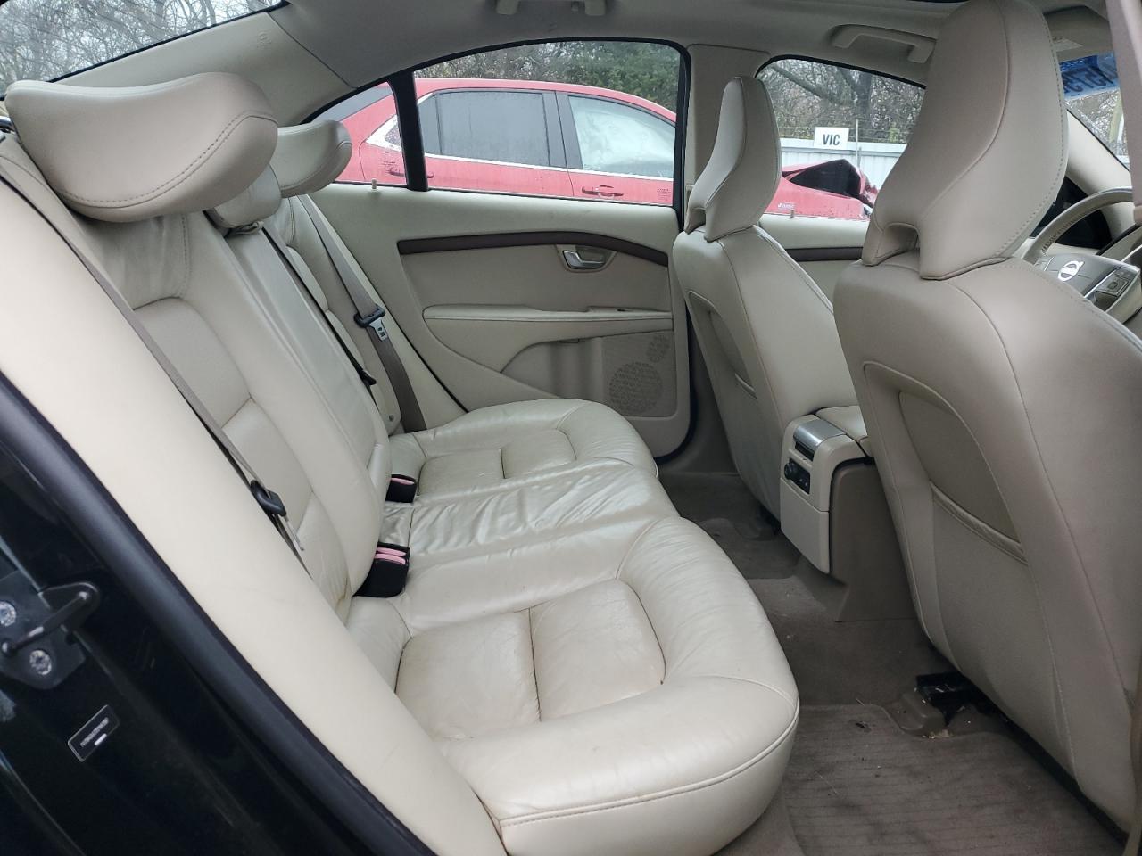2011 VOLVO S80