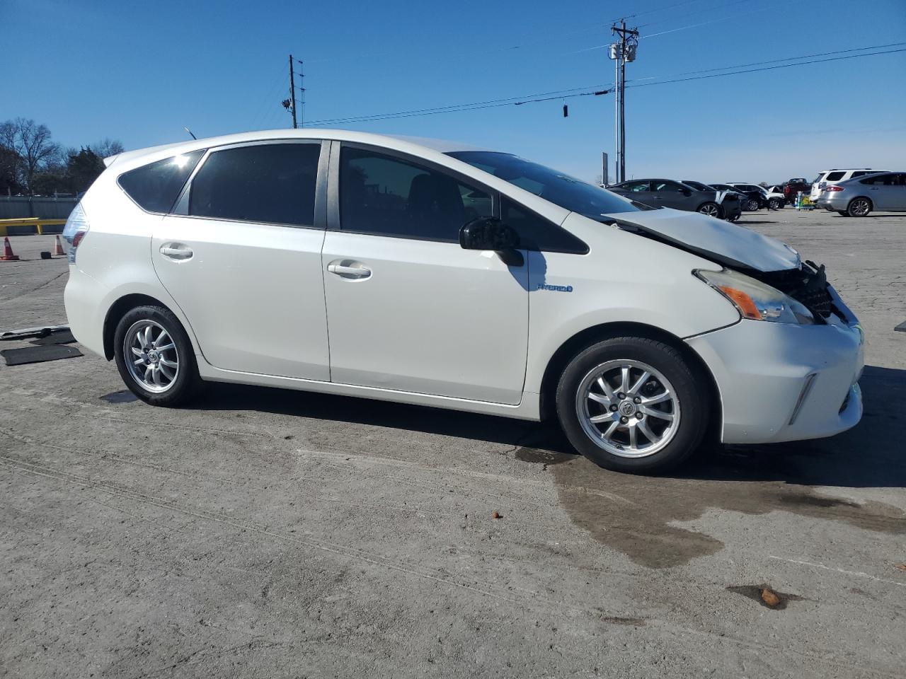 2014 TOYOTA PRIUS V