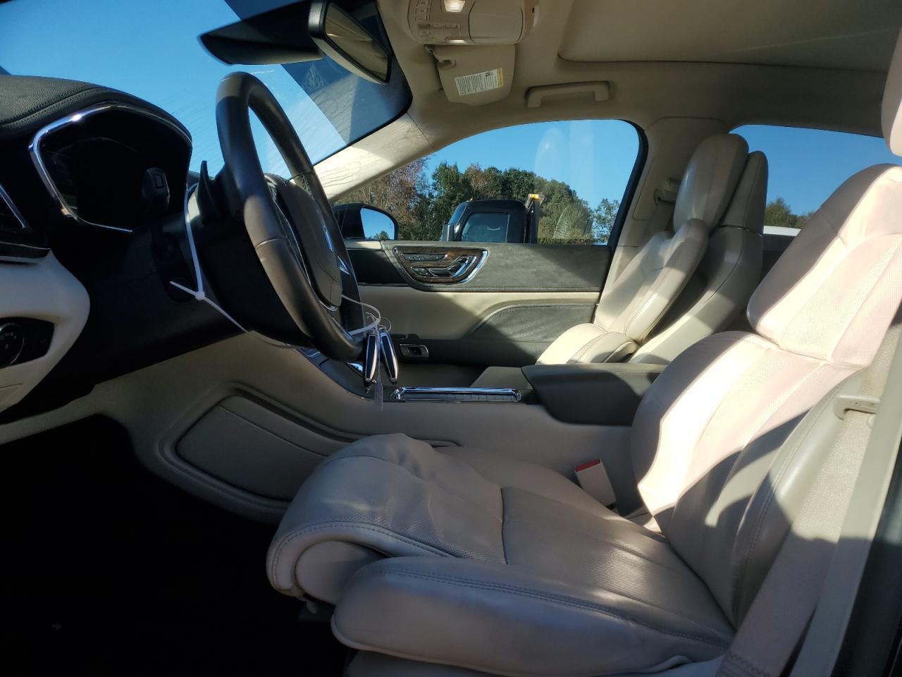 2019 LINCOLN Continental
