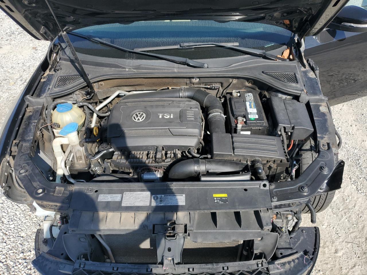 2015 VOLKSWAGEN Passat