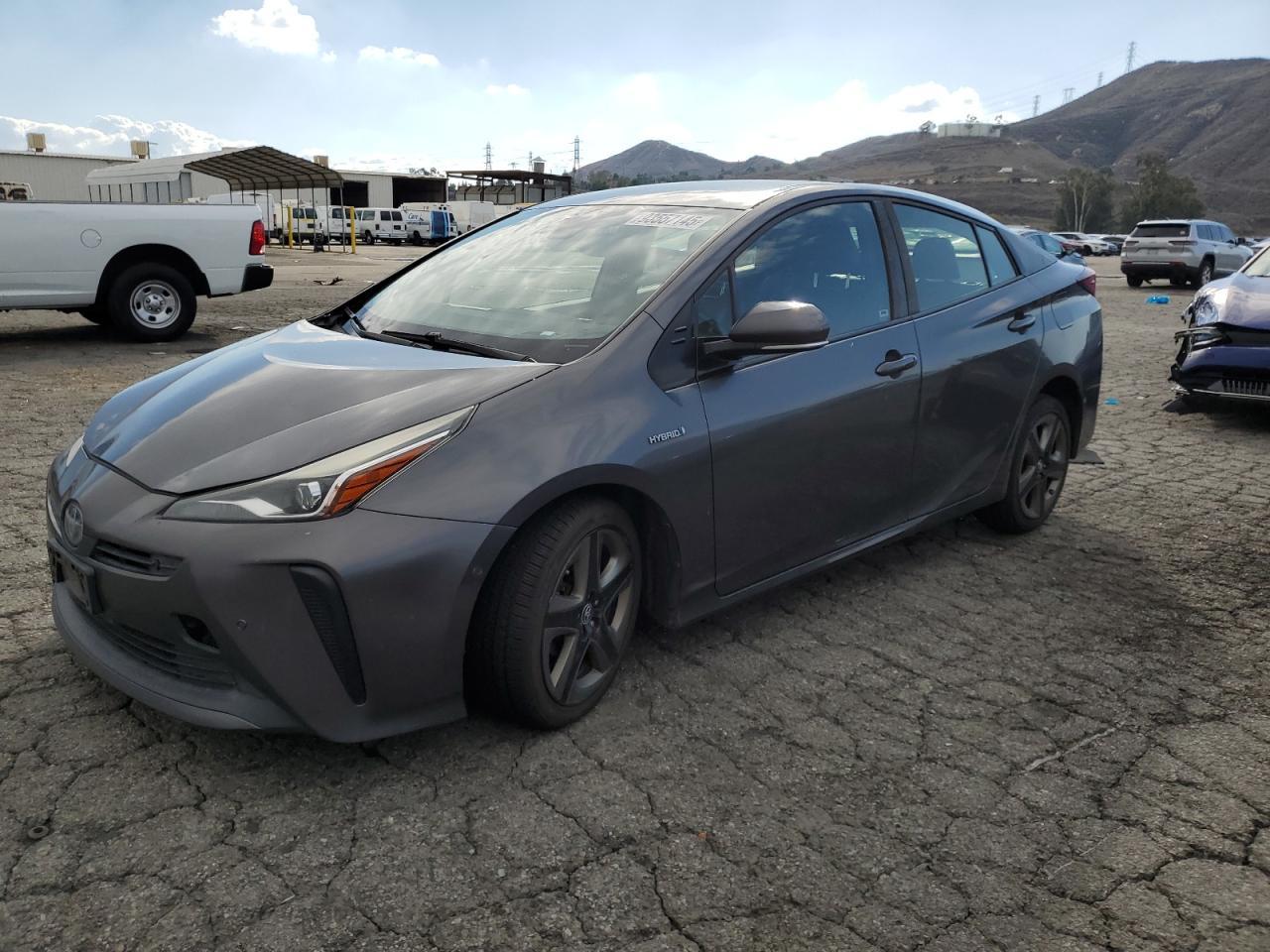 2019 TOYOTA PRIUS