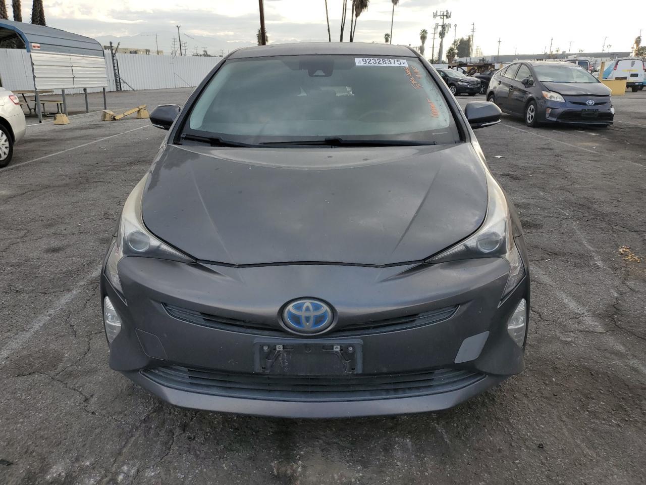2016 TOYOTA PRIUS