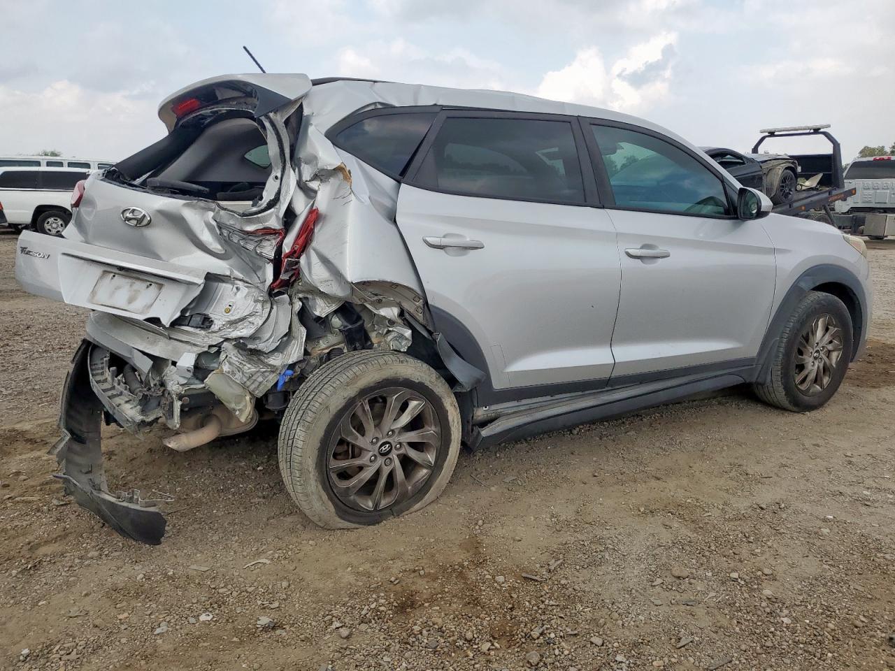 2016 HYUNDAI TUCSON