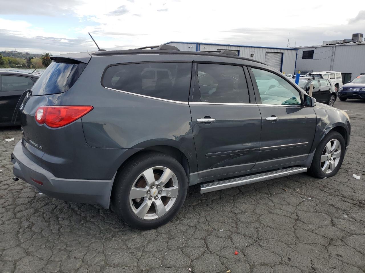 2011 CHEVROLET TRAVERSE