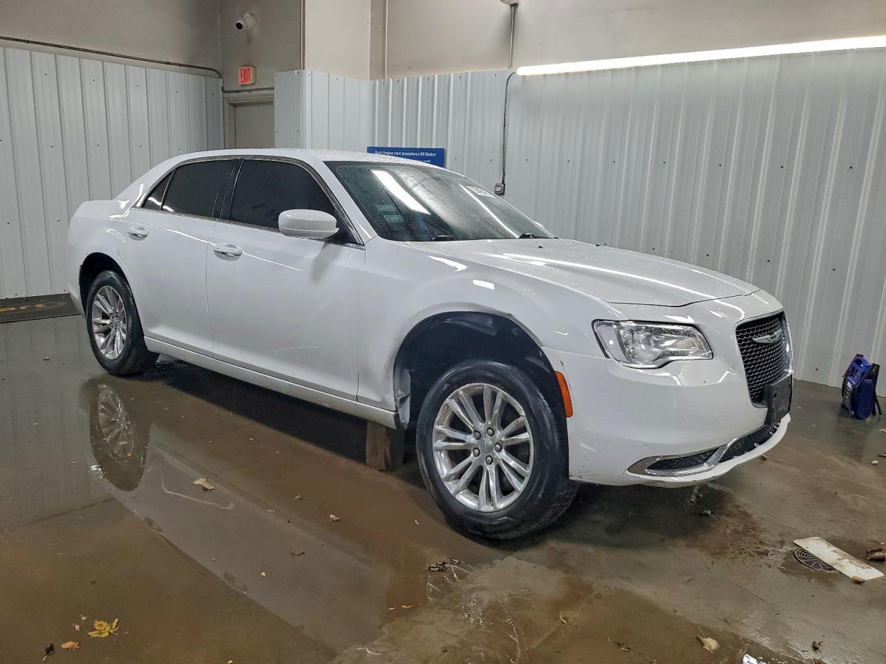 2017 CHRYSLER 300