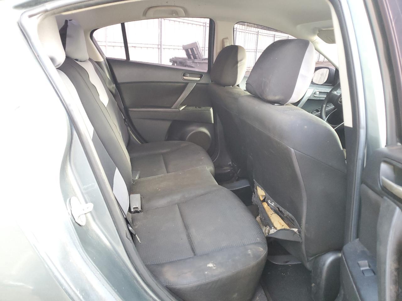 2013 MAZDA 3