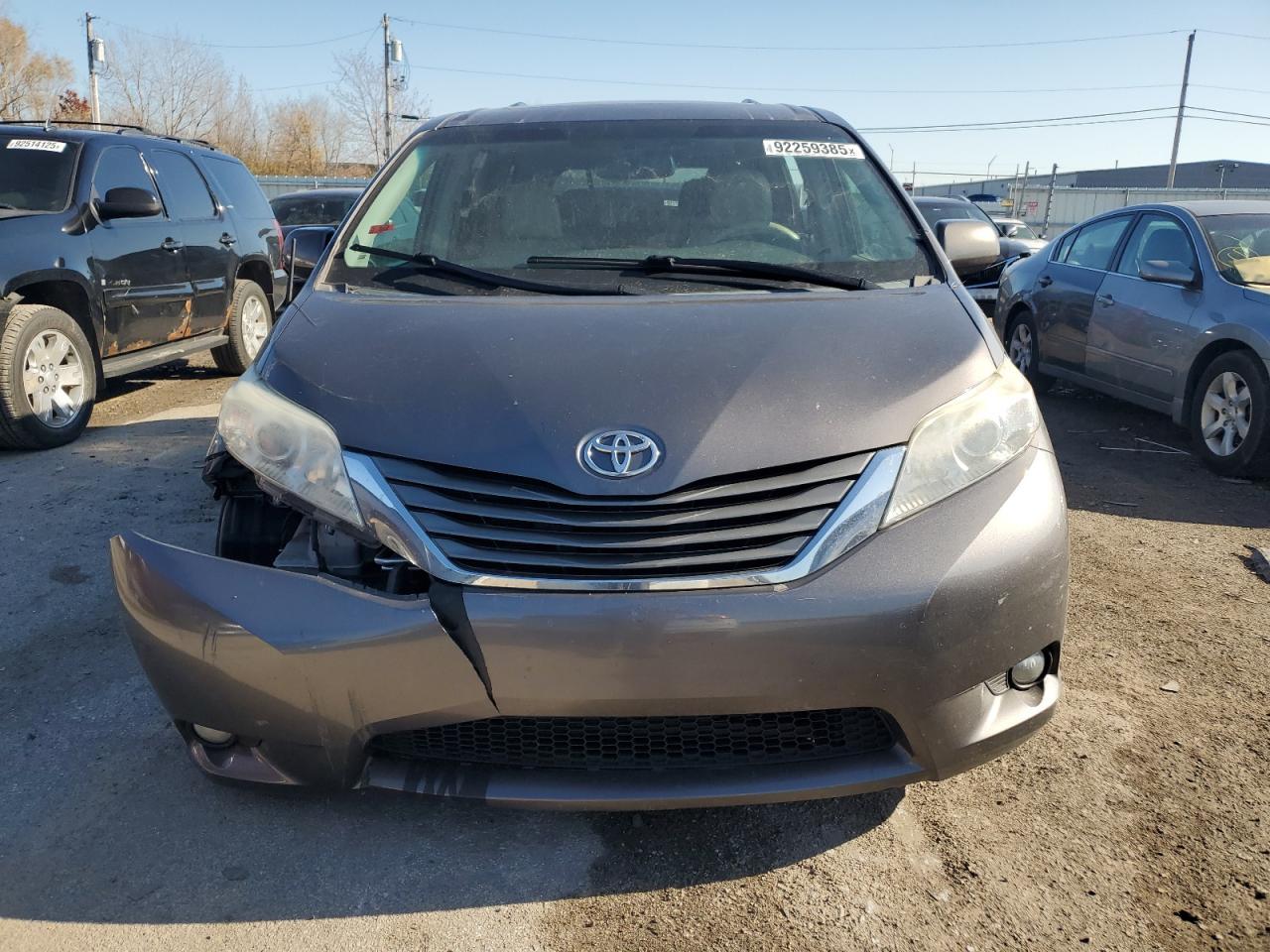 2014 TOYOTA SIENNA