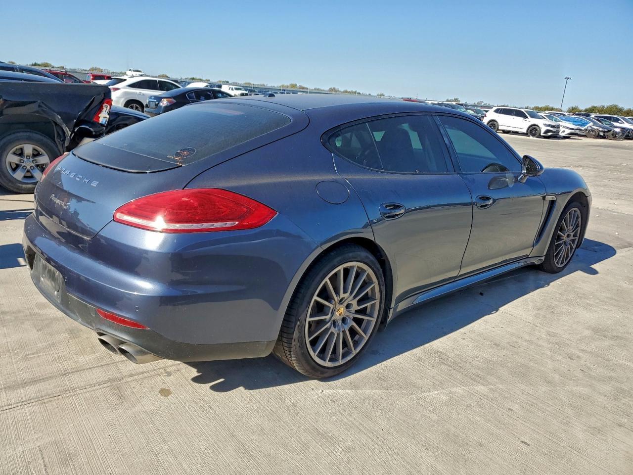 2014 PORSCHE Panamera
