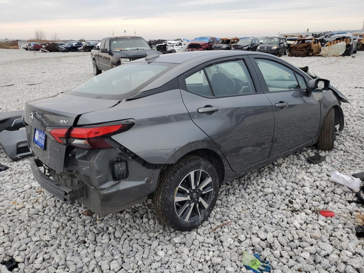 2021 NISSAN VERSA