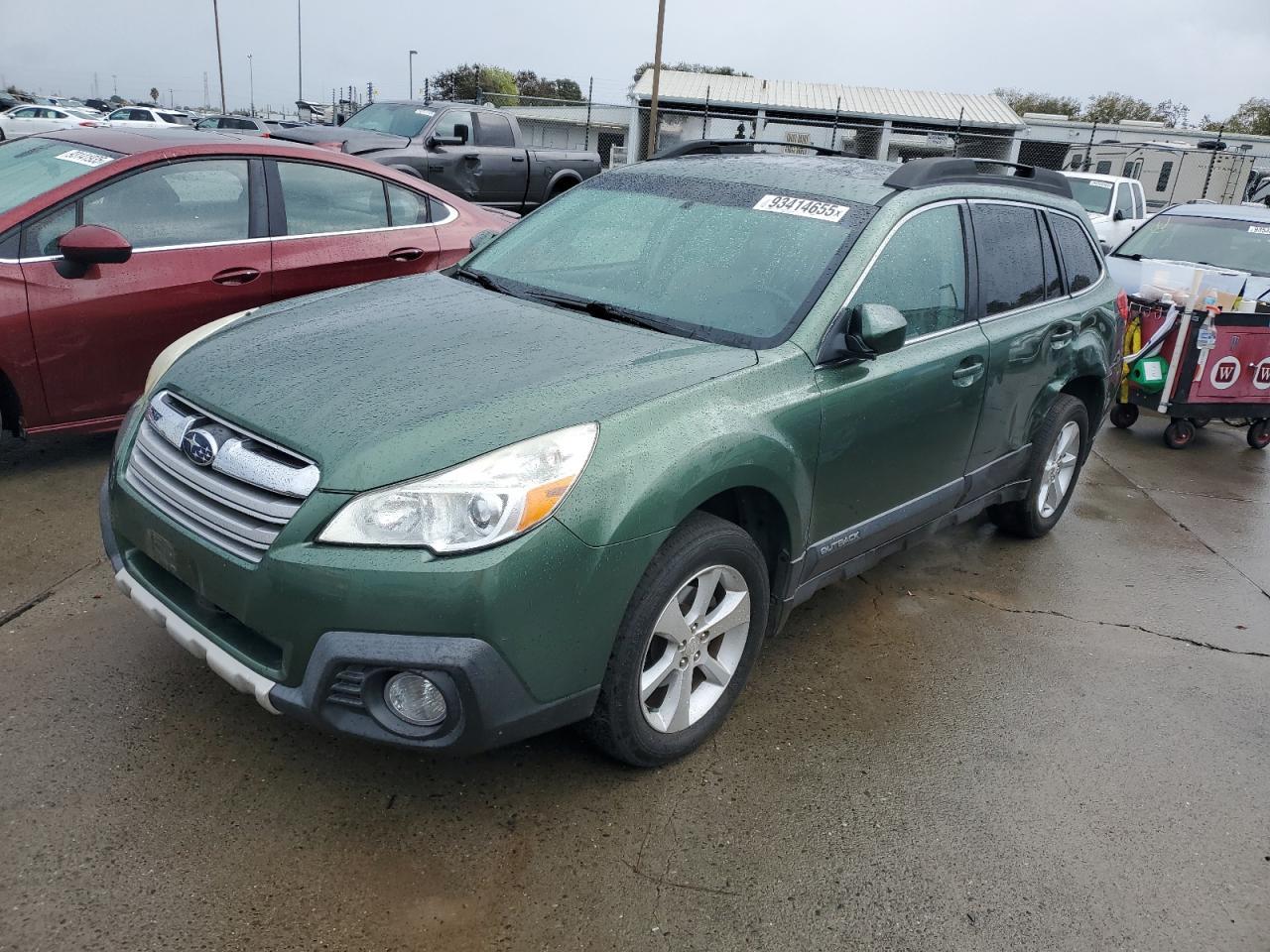2013 SUBARU Outback