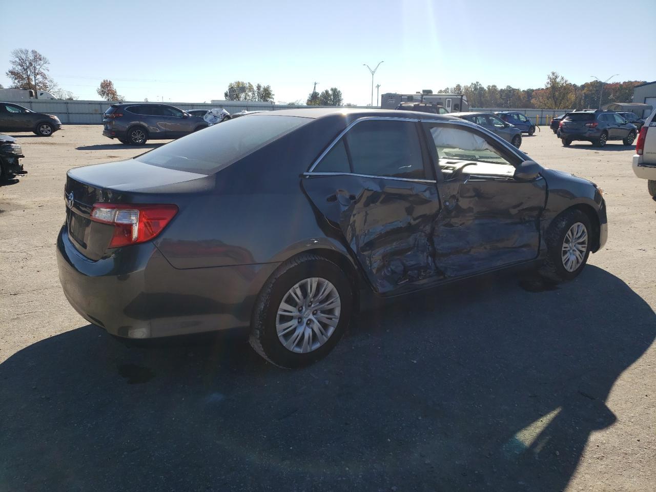 2013 TOYOTA CAMRY
