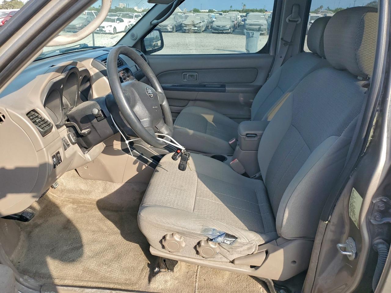 2004 NISSAN Frontier