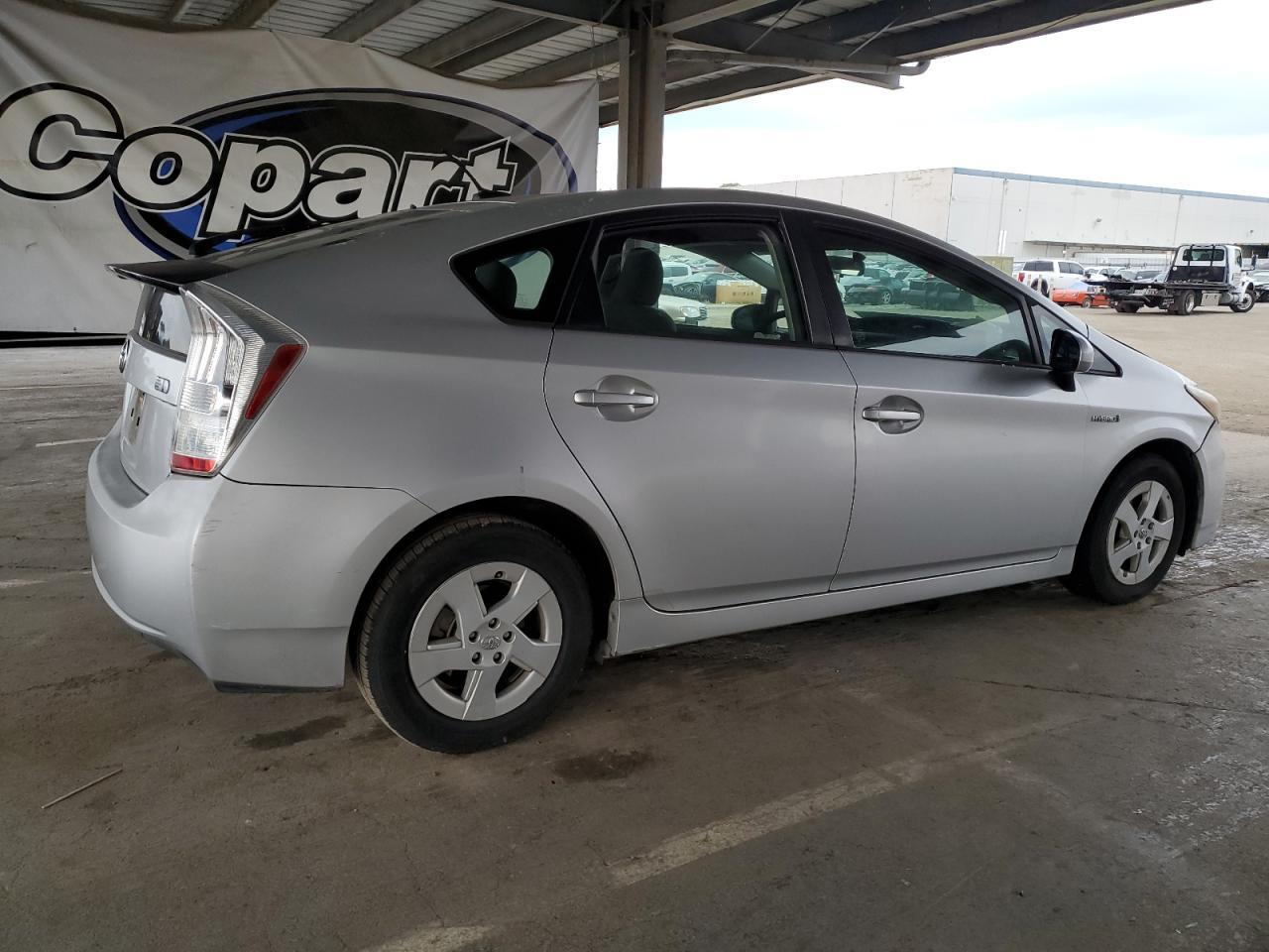 2011 TOYOTA PRIUS