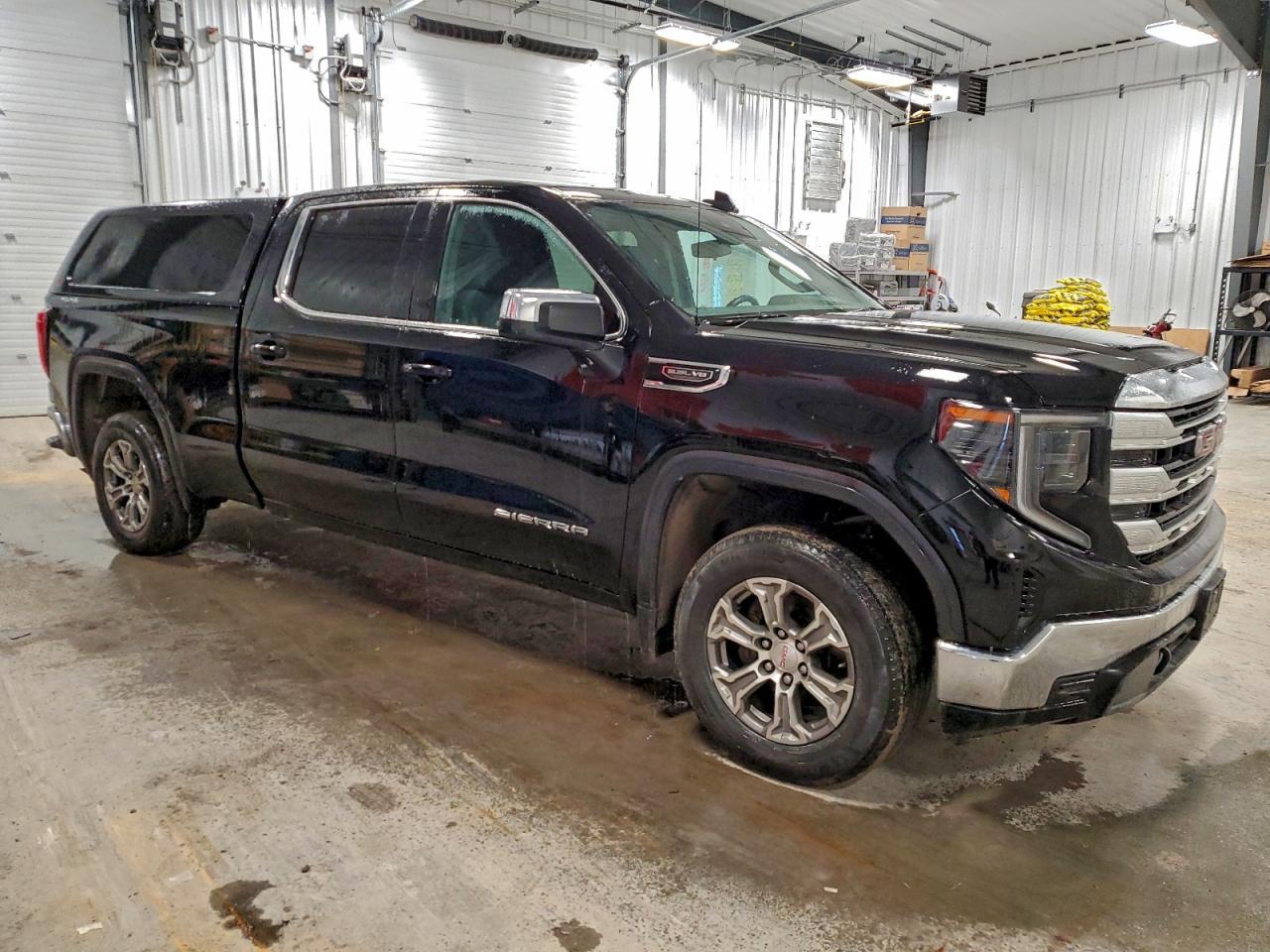 2023 GMC Sierra