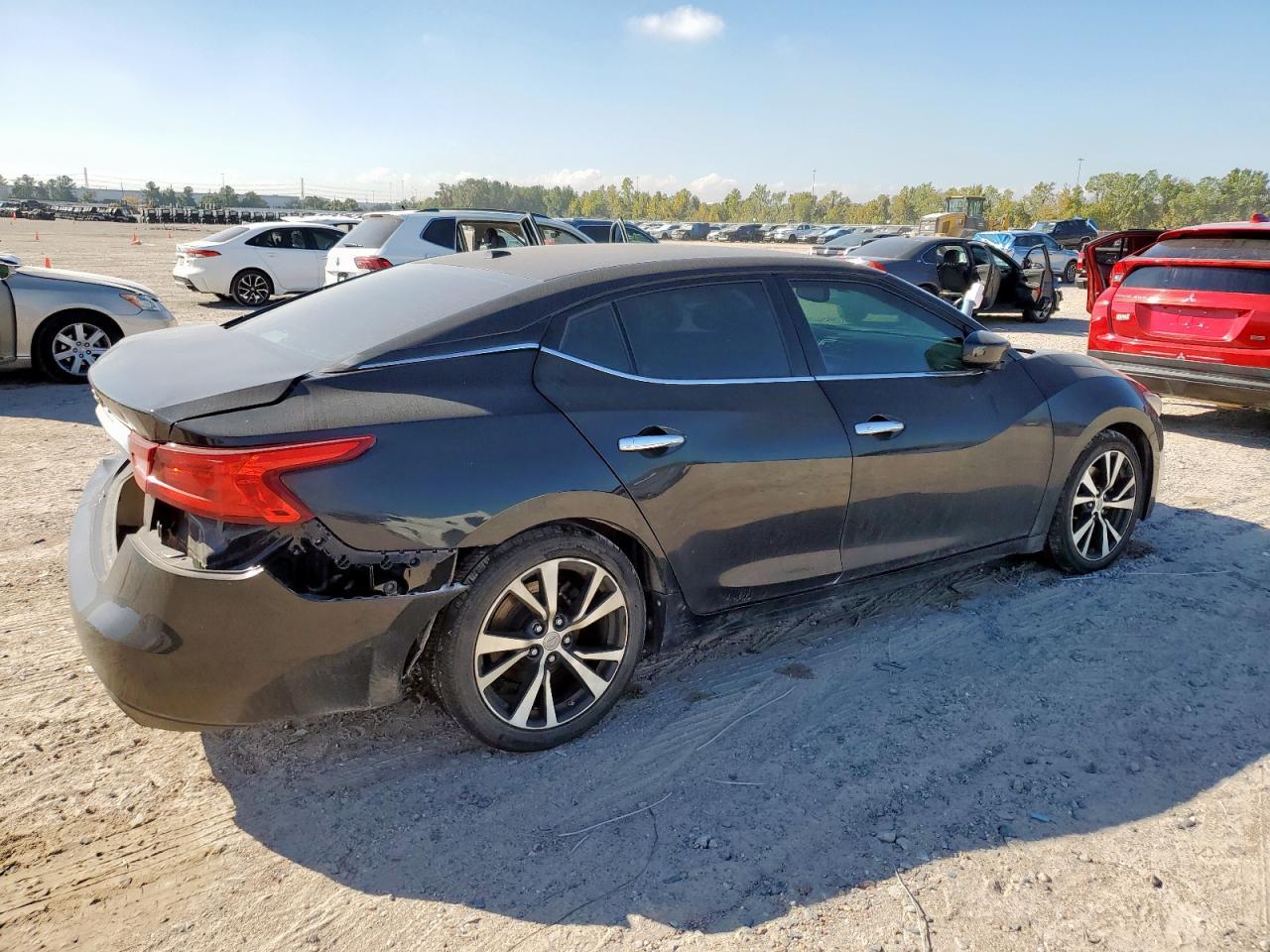 2016 NISSAN Maxima