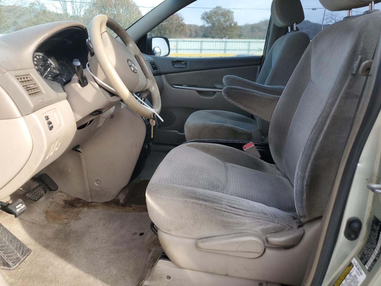 2006 TOYOTA SIENNA