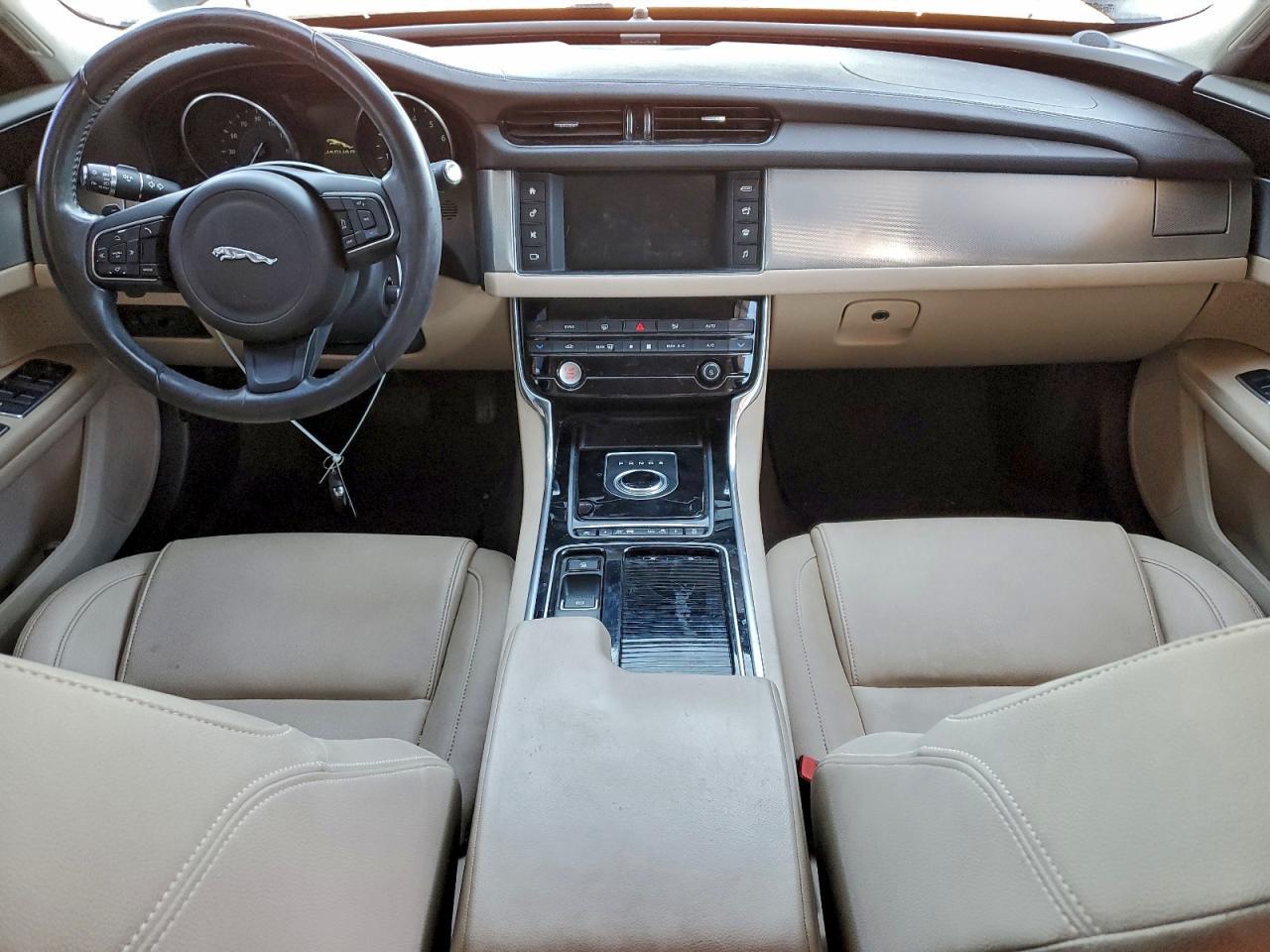 2017 JAGUAR XF