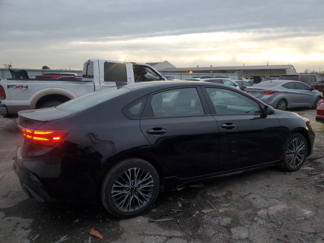 2024 KIA FORTE
