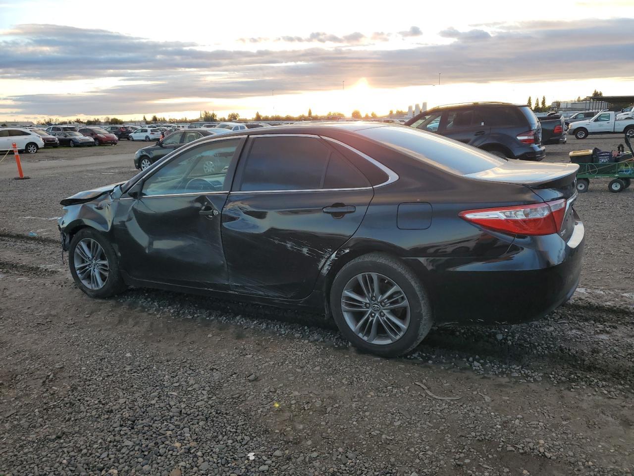 2017 TOYOTA CAMRY