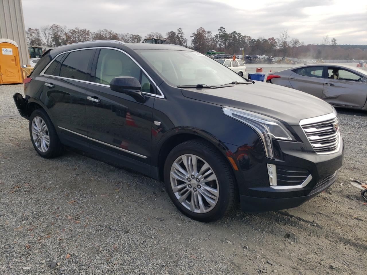 2017 CADILLAC XT5