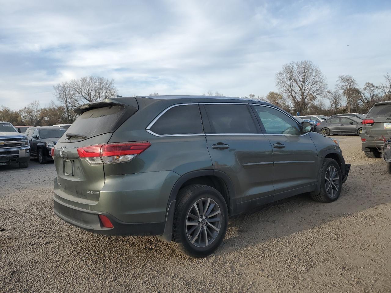 2019 TOYOTA HIGHLANDER