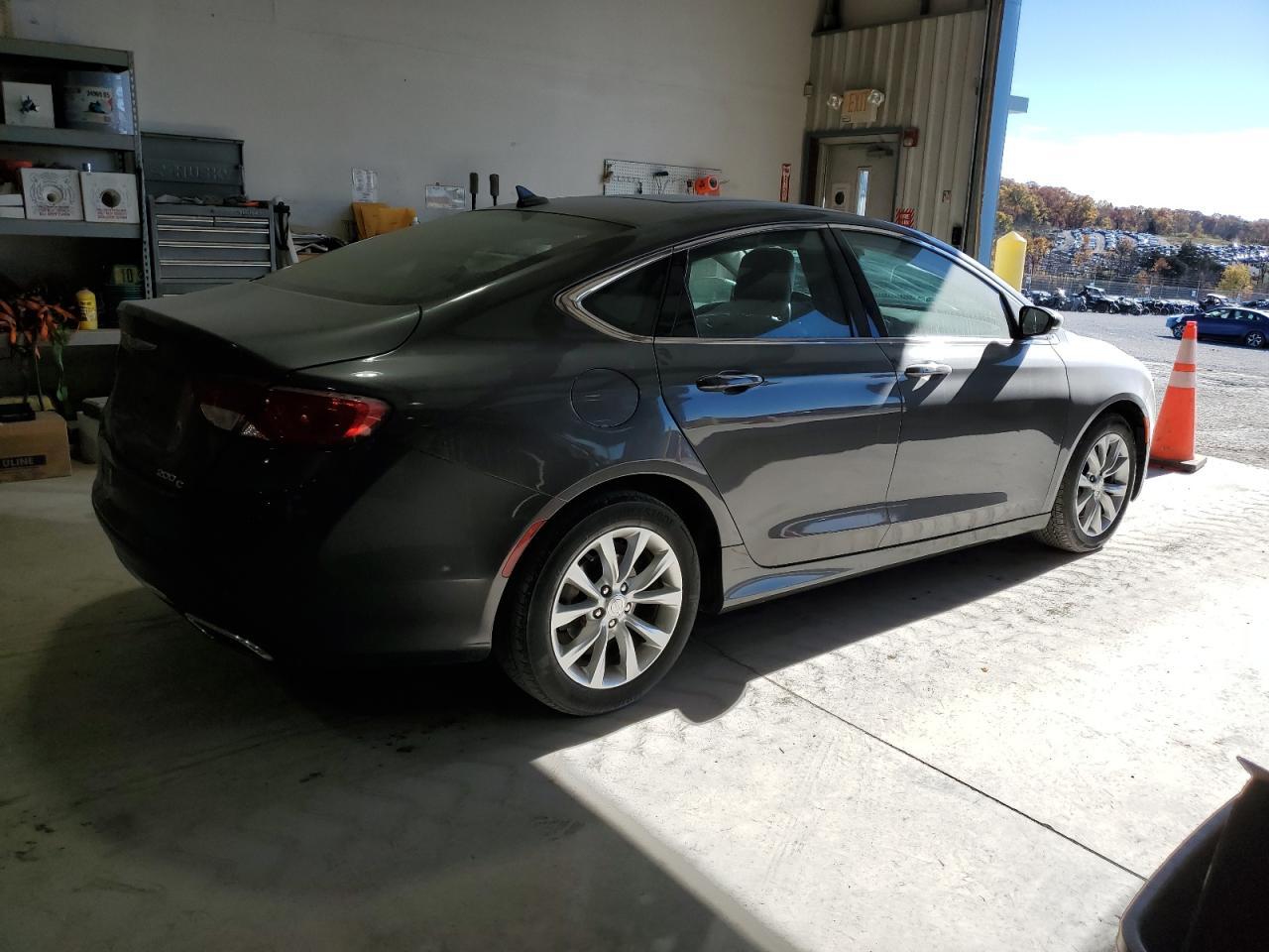 2015 CHRYSLER 200