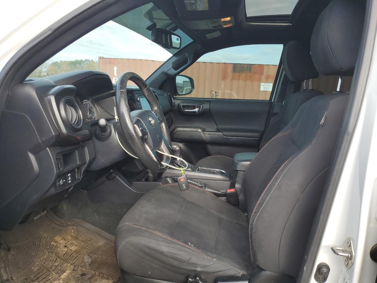 2016 TOYOTA TACOMA