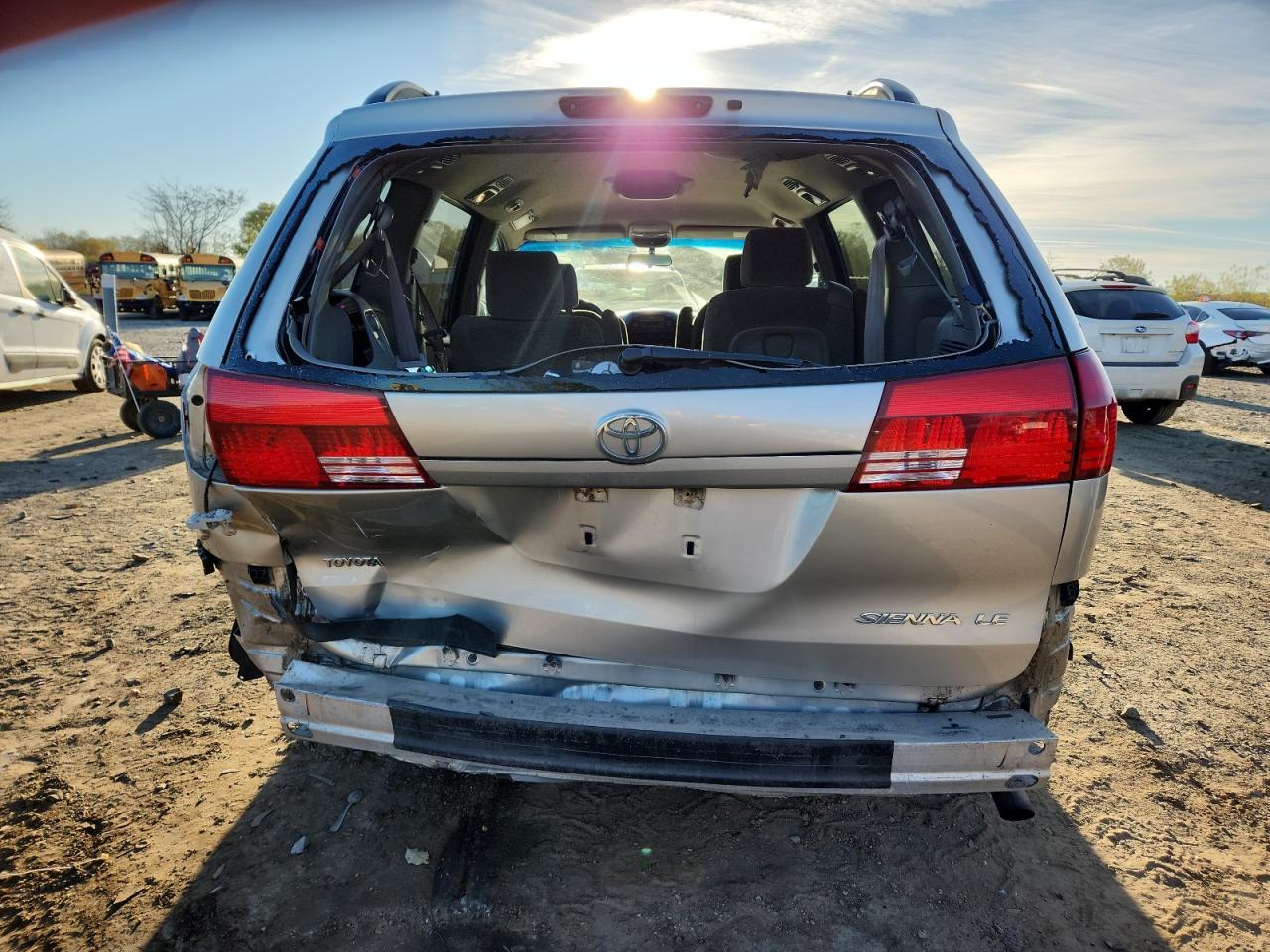 2005 TOYOTA SIENNA