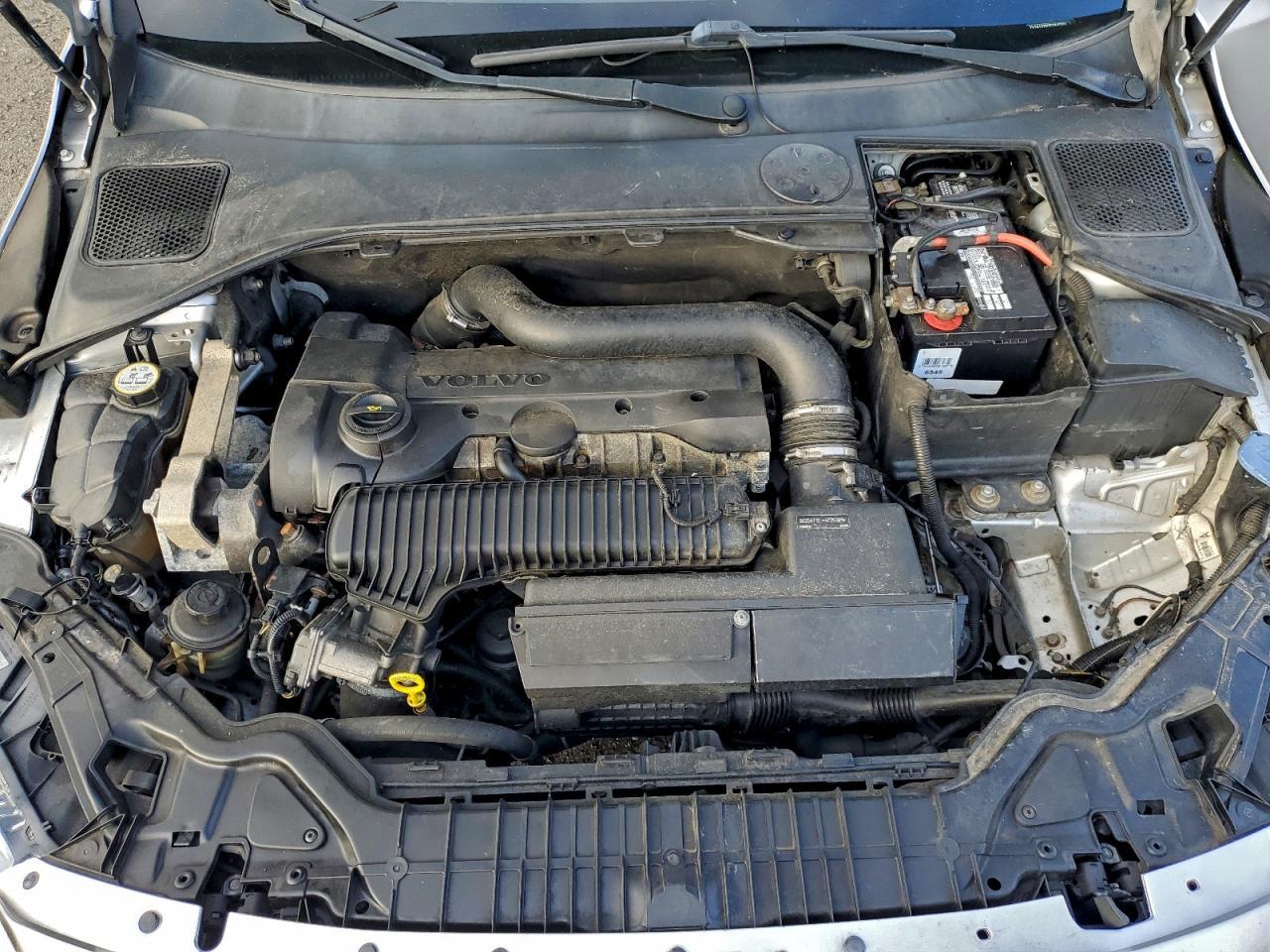2015 VOLVO S60