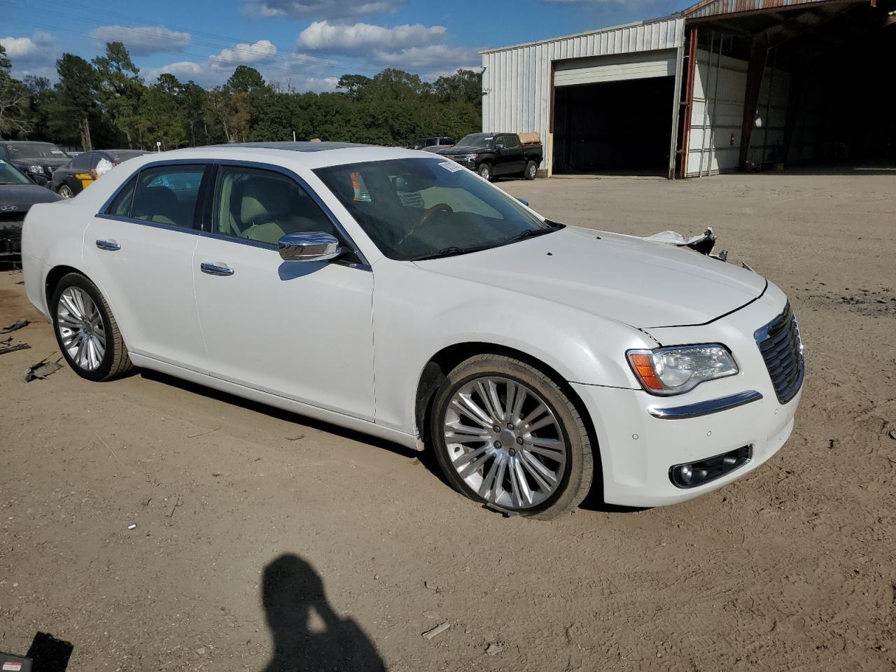 2011 CHRYSLER 300