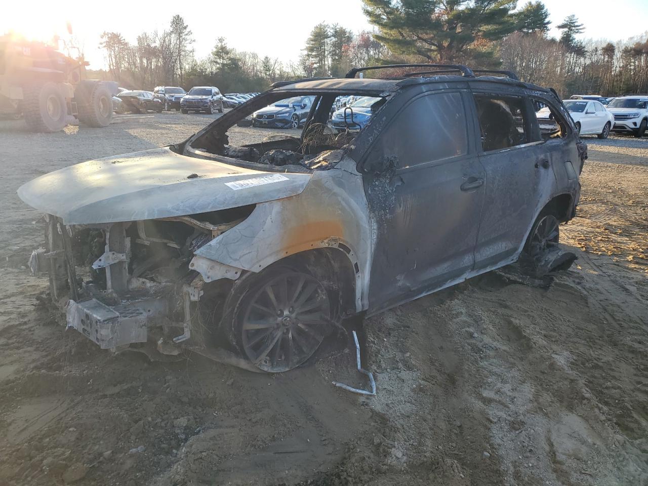 2018 TOYOTA HIGHLANDER