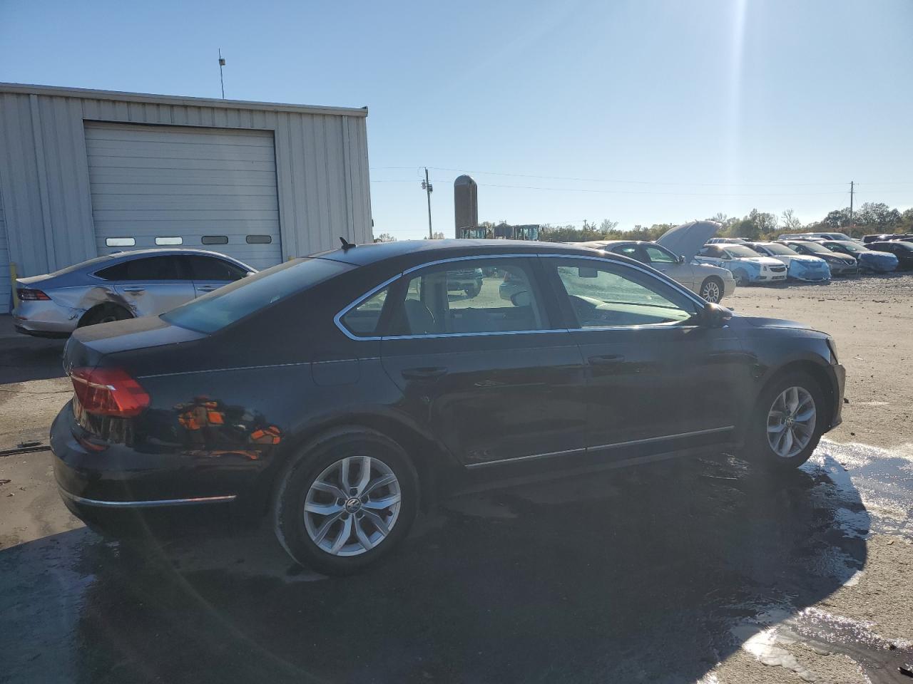 2016 VOLKSWAGEN Passat