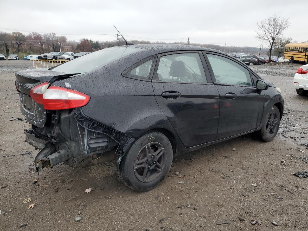 2017 FORD Fiesta