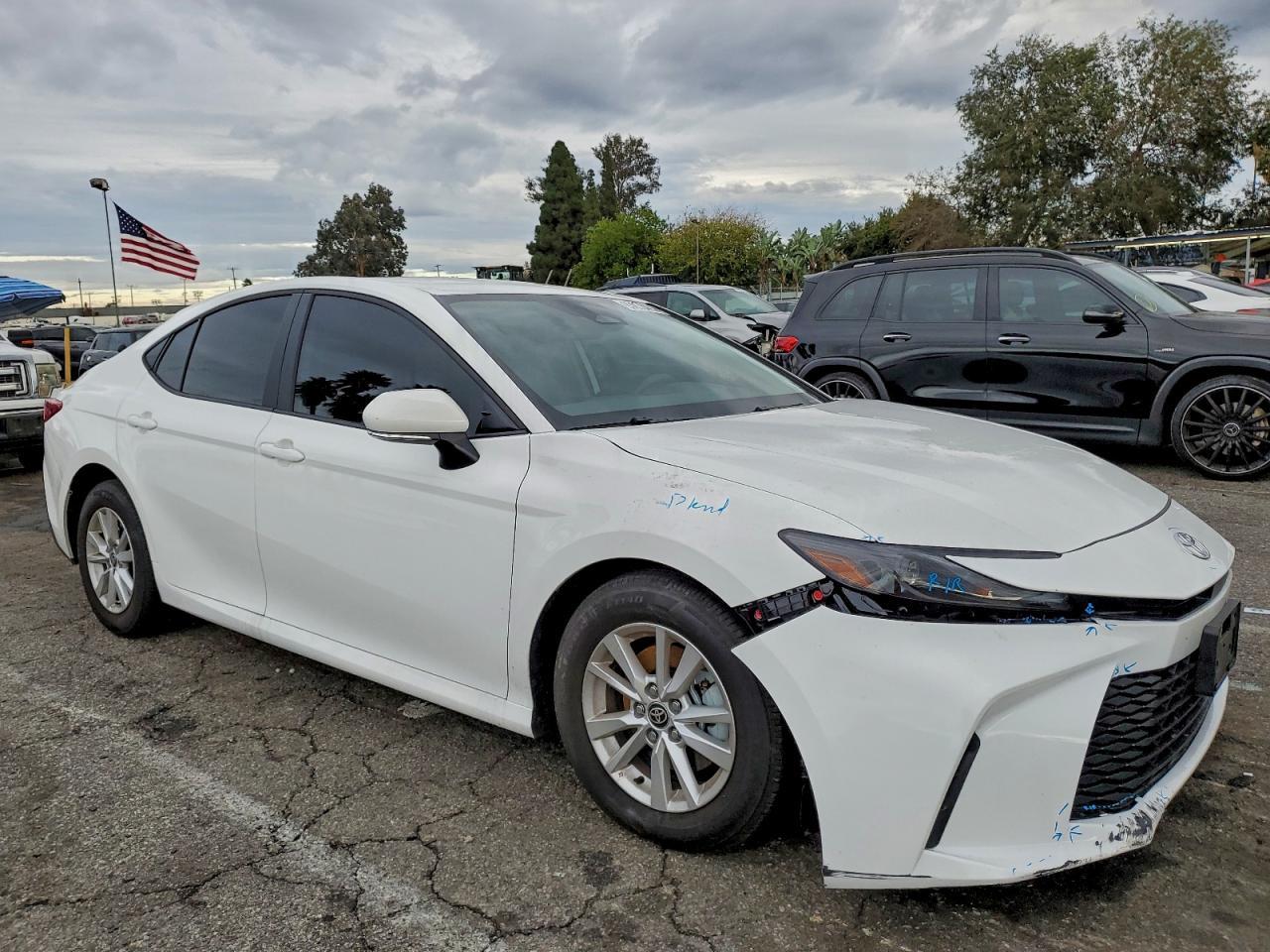 2025 TOYOTA CAMRY