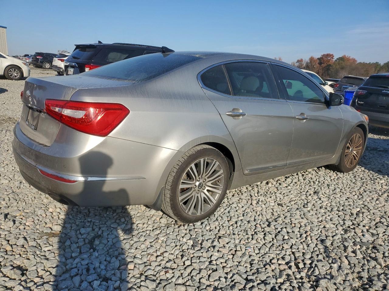 2015 KIA Cadenza
